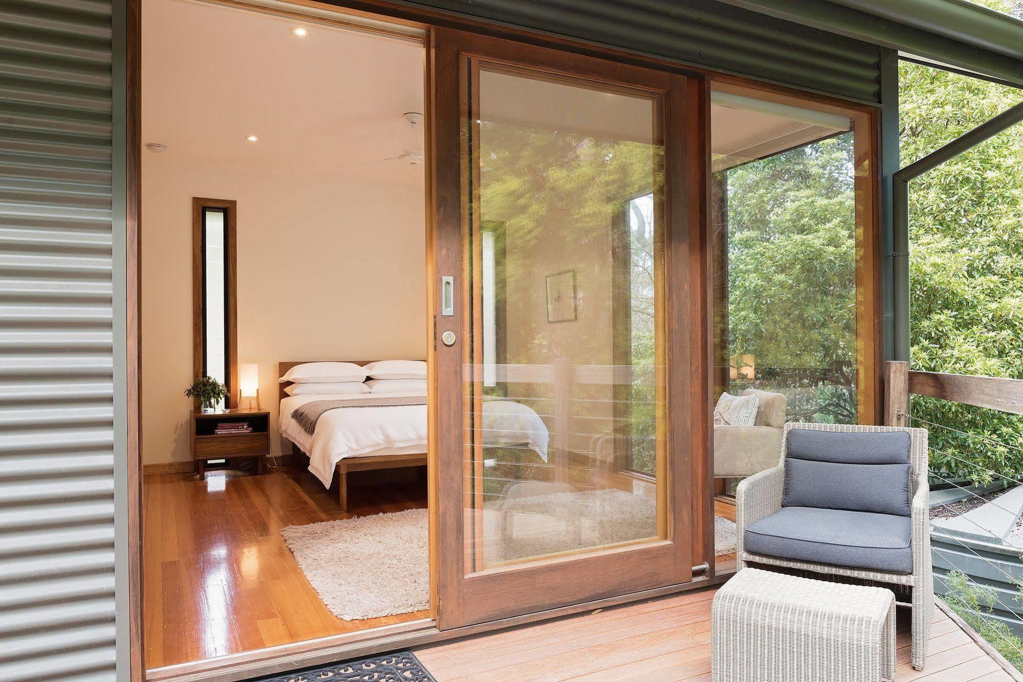 Cladich Pavilions Bed And Breakfast Aldgate エクステリア 写真